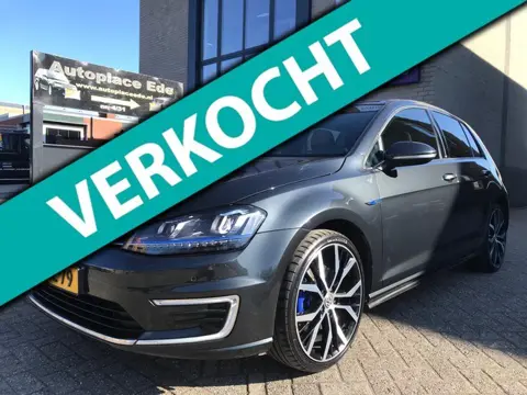 Volkswagen Golf 1.4 TSI GTE R-line - Leer -Panoramadak - 19 Inch - NAP