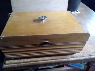 Houten naaidoos met vakverdeling - oud : jaren '50