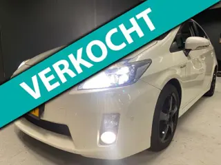 Toyota Prius 1.8 Dynamic,Hybrid, Navigatie, Camera, Xenon,LED dagrijverlichting.