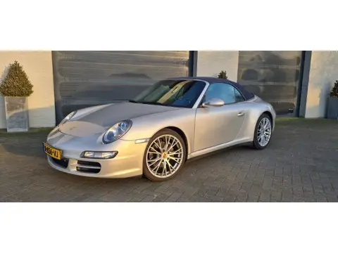 Porsche 911 Cabrio 3.6 Carrera 4 incl CAR-PAS Km s gegarandeerd