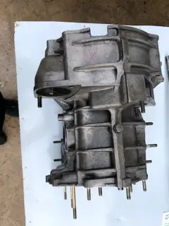 Gearbox housing and covers for Porsche 964