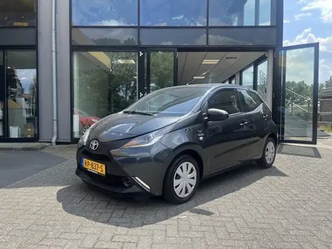Toyota Aygo 1.0 VVT-i x-fun Staat in De Krim (bj 2018)
