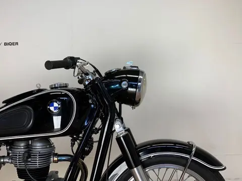 BMW R 27 Nieuwstaat met gelijke nummers (bj 1961)