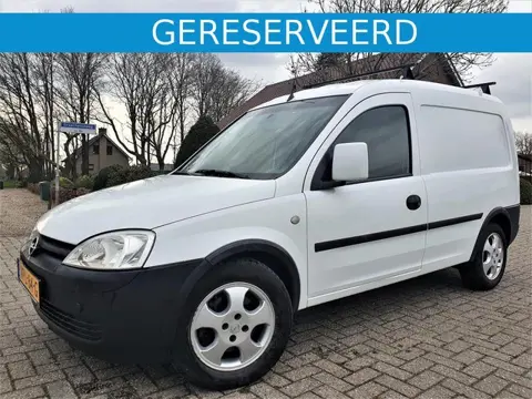 Opel Combo 1.6i Benzine met Airco, Zijdeur, Trekhaak en LMV !