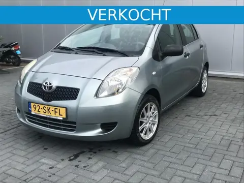 Toyota Yaris 1.3 16v VVT-i Linea Terra