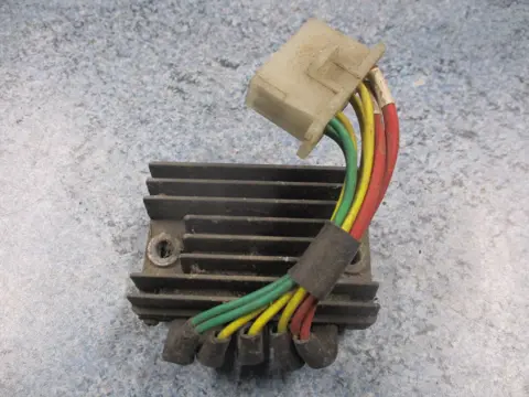 SPANNINGSREGELAAR Honda Goldwing GL 1974 - 1979