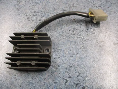 SPANNINGSREGELAAR Kawasaki LTD 440 1970 - 2012