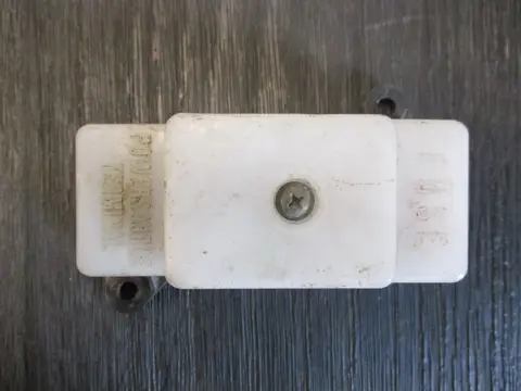 ZEKERINGKAST Suzuki GSX 750 1984 - 1986