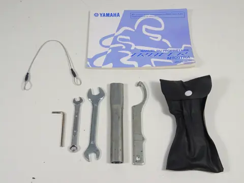 INSTRUCTIEBOEKJE Yamaha MT 09 Tracer 2015 - 2017