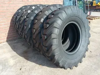Goodyear Unused 14.00-24 tires (bj 2022)
