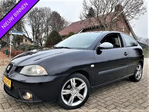 Seat Ibiza 1.6-16V Sport met Airco, Cruise en Vele Opties !