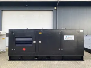 Iveco 8210 Mecc Alte Spa 330 kVA Silent generatorset