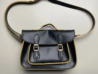 Zwart schoudertasje (nieuw)