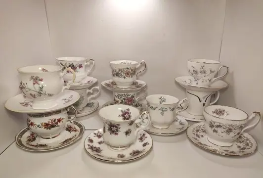 Paragon, Royal Albert - Royal Albert. Royal Dover.