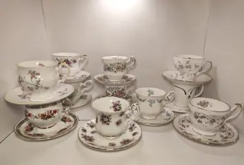 Paragon, Royal Albert - Royal Albert. Royal Dover.
