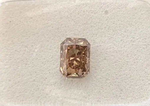 Diamant - 0.68 ct - Radiant - fancy dieporanjeachtig bruin