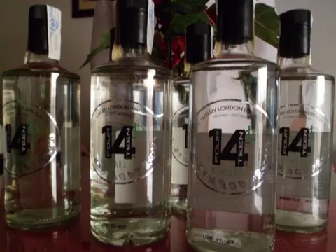 Antonio Muruve 2017 6 years old - Gin 14 Botanik - 70cl - 6