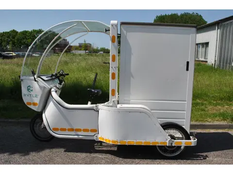 Rytle unieke bakfiets met zeer veel ruimte.