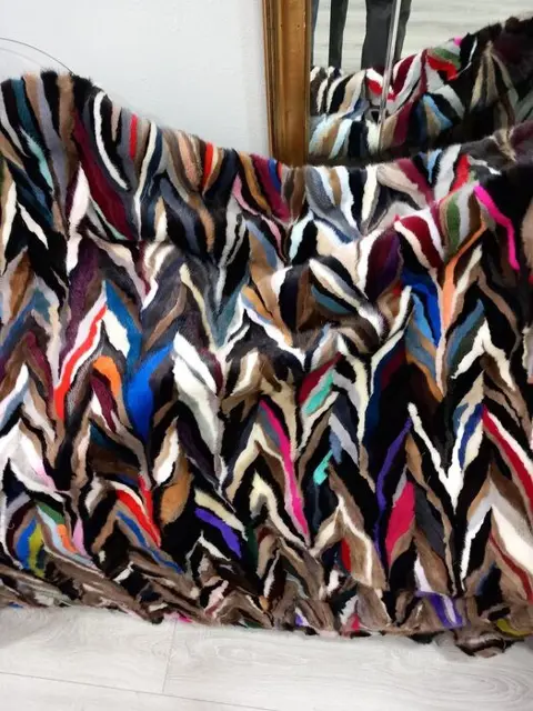 Artisan Furrier - Nerts Decoratief object