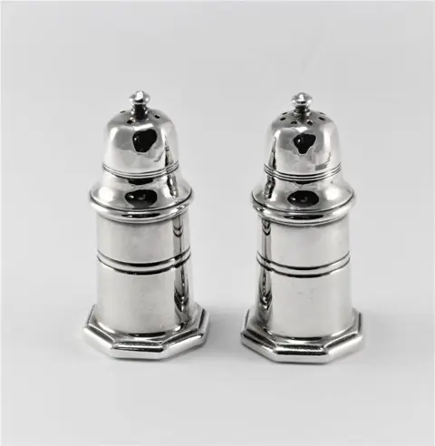 Christofle - Peper-en-zoutstel (2) - Gotische stijl -