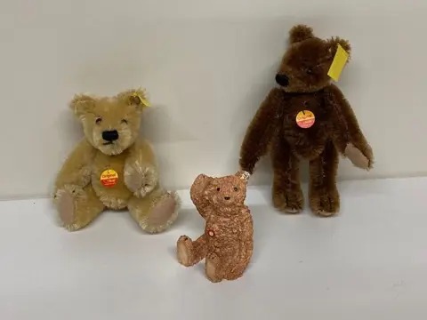 Steiff - Beer 2 Steiff beren + 1 keramiek beer - 1990-1999