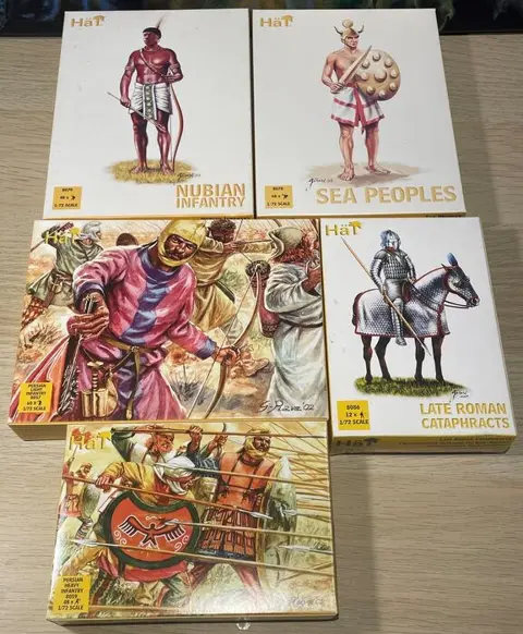 Hat - 8086, 8059, 8057, 8078, 8079 - Figuur/beeld Figuren