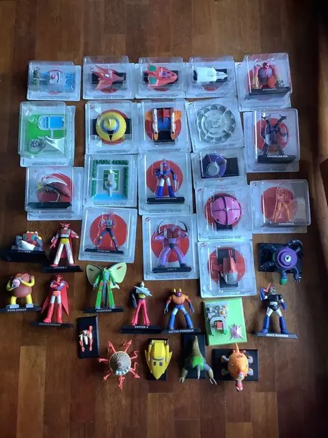 Go Nagai - Robot Collezione di n. 34 Figure Robot Vintage -