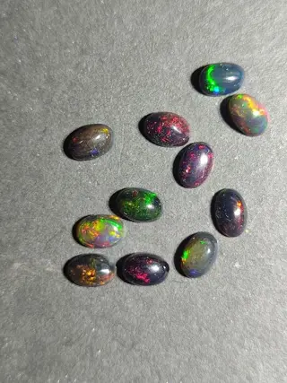 Opaal Cabochon - 6×4×3 mm - 0.65 g - (10)
