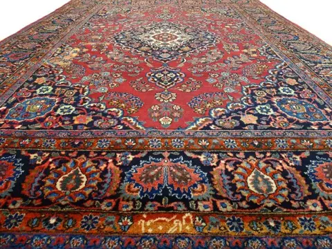 Meshed - Cleaned Rug - 345 cm - 254 cm