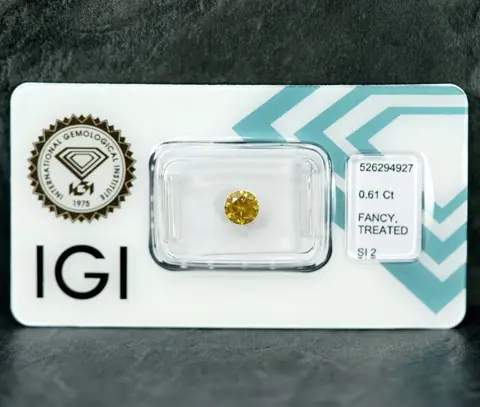 Diamant - 0.61 ct - Briljant - Fancy Intense Orangy Yellow