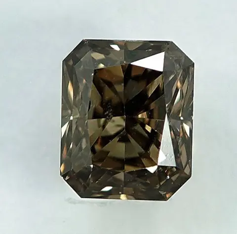 Diamant - 0.52 ct - Radiant - Natural Fancy Brownish Yellow