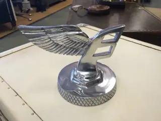 Decoratief object - Flying B Bentley Car Emblem Mascot Desk