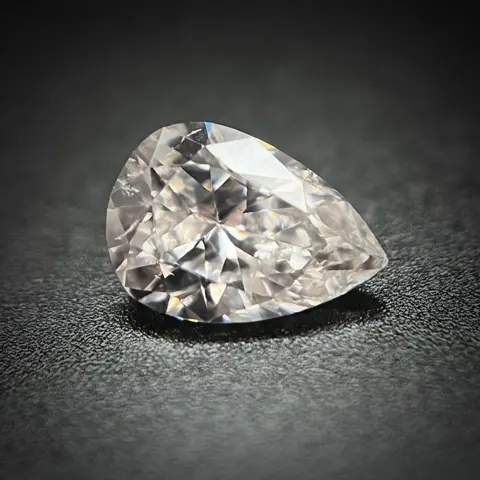 1 pcs Diamant - 0.24 ct - Peer - light pink - SI2