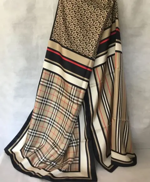 Burberry - tartan //TB//archives/210cm /70 cm - Sjaal