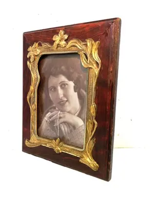 Antieke fotolijst. Afscheiding (2)