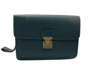 Louis Vuitton - Taiga - Clutch