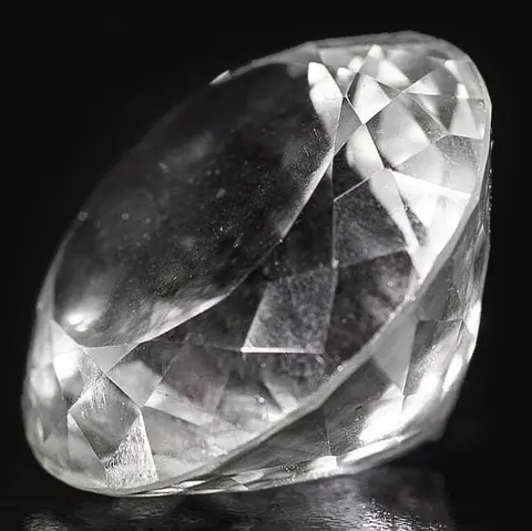 Diamantgeslepen bergkristal (200 karaat) - Diamant -
