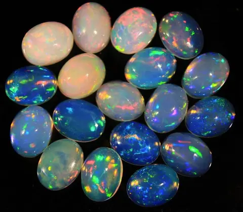 Cts 21.20 Top heldere Ethiopische opalen - 9×7×4 mm - 4.24