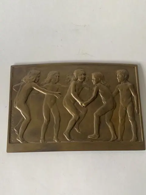 Felix Pfeifer - naakte dansende meisje en 1 jongentje. -