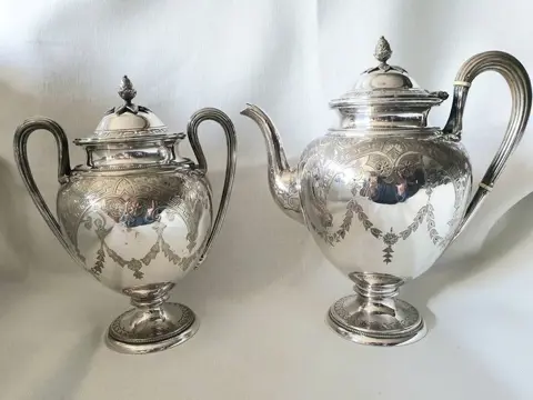 Martin Hall &amp; Co - Theepot &amp; Suikerpot (2) -