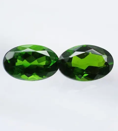 2 pcs Intens groen Chroom diopside, geen reserve - 1.46 ct