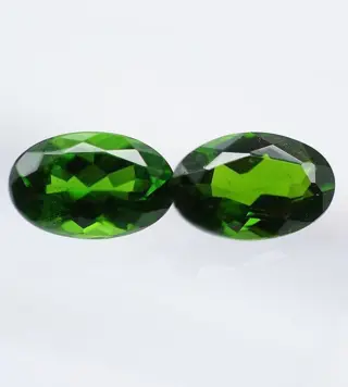 2 pcs Intens groen Chroom diopside, geen reserve - 1.46 ct
