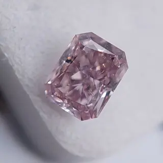 Diamant - 0.15 ct - Radiant - fancy brownish pink - SI1