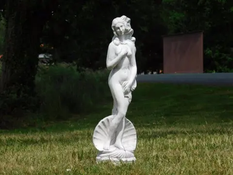 Tuinbeeld , dame , kado