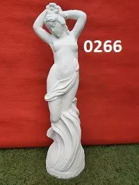 Vrouwen beelden. zie foto`s.