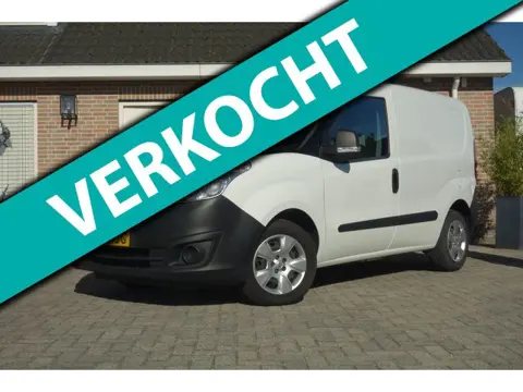 Opel Combo 1.3 CDTi L1H1 Edition lichte schade