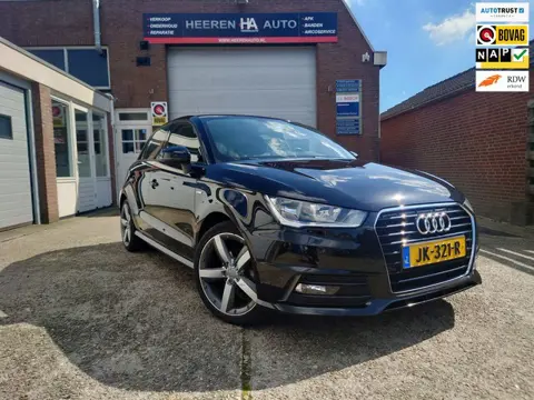 Audi A1 Sportback 1.0 TFSI Adrenalin, Navigatie, Cruise control, 5 Deurs