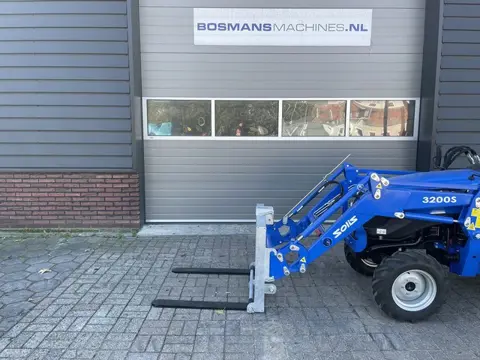 Combi Palletdrager / Palletvork 750 kg verstelbaar voor 3-punt en voorlader Solis / Farmtrac