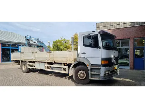 Mercedes-Benz Atego 1823 manuel gearbox. euro 2 (bj 1998)