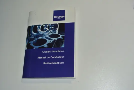 INSTRUCTIEBOEKJE Triumph 675 Street Triple R 2013 - 2016 /